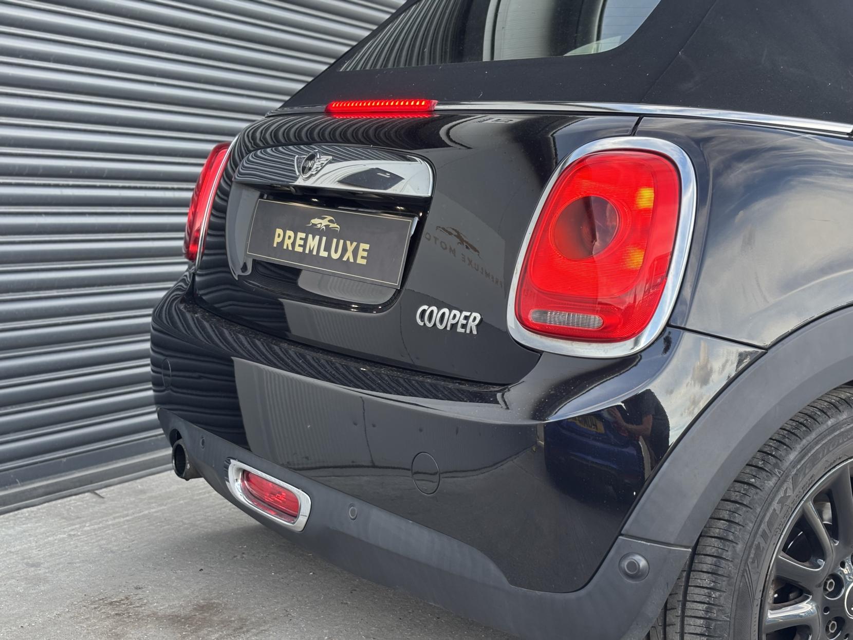 MINI Convertible 1.5 Cooper Convertible 2dr Petrol Manual Euro 6 (s/s) (136 ps)