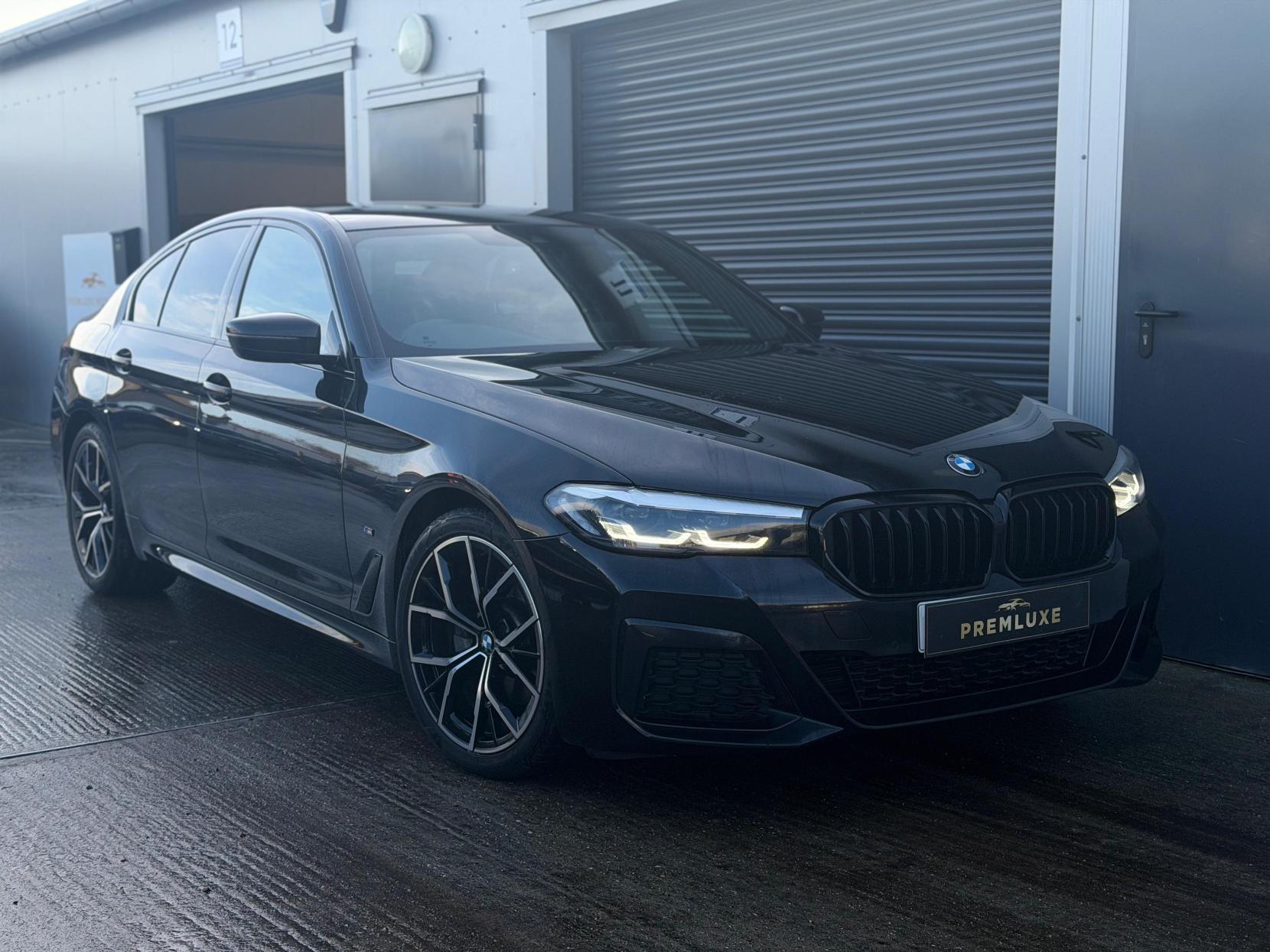 BMW 5 Series 2.0 520i MHT M Sport Saloon 4dr Petrol Hybrid Steptronic Euro 6 (s/s) (184 ps)