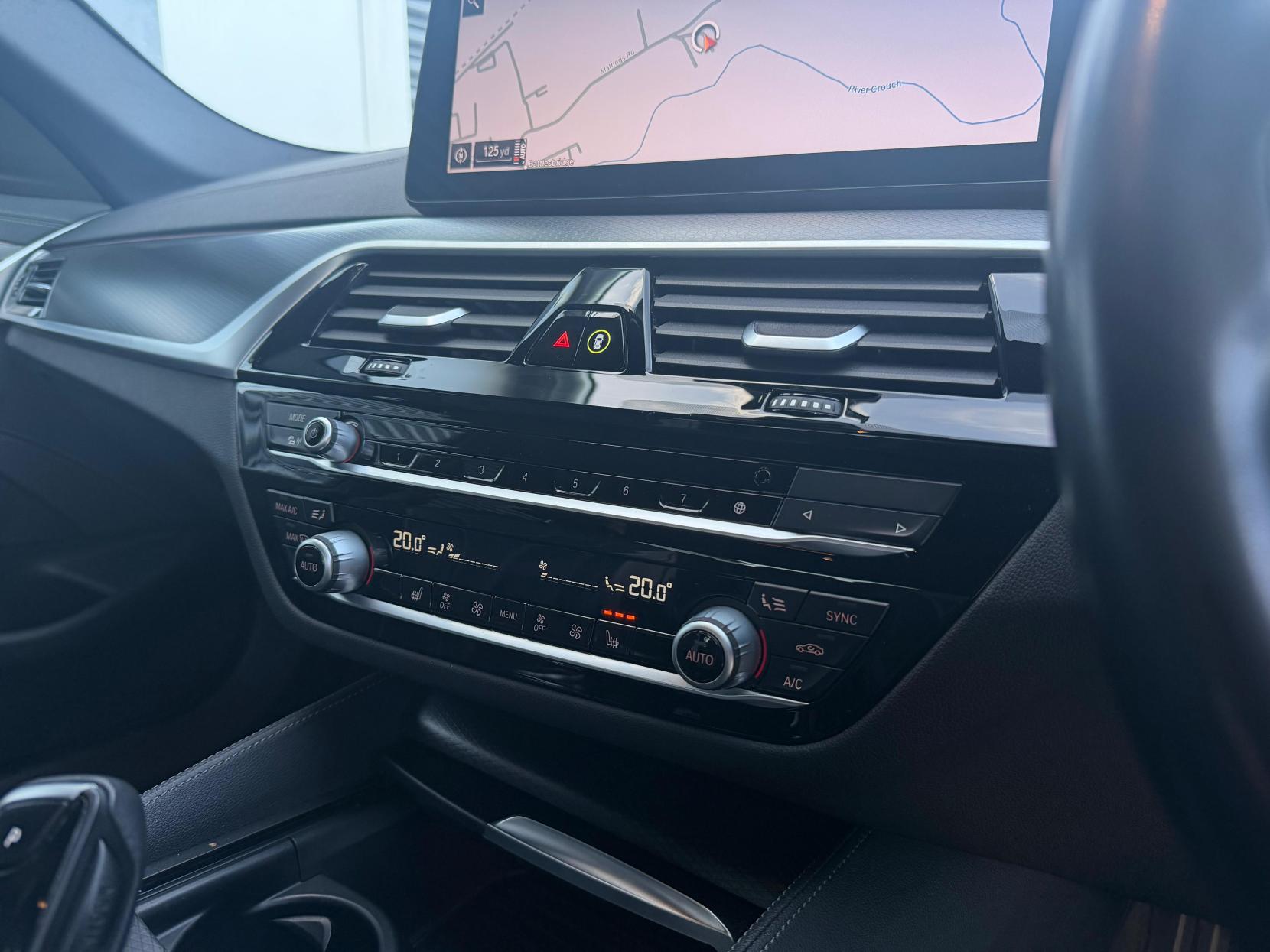 BMW 5 Series 2.0 520i MHT M Sport Saloon 4dr Petrol Hybrid Steptronic Euro 6 (s/s) (184 ps)