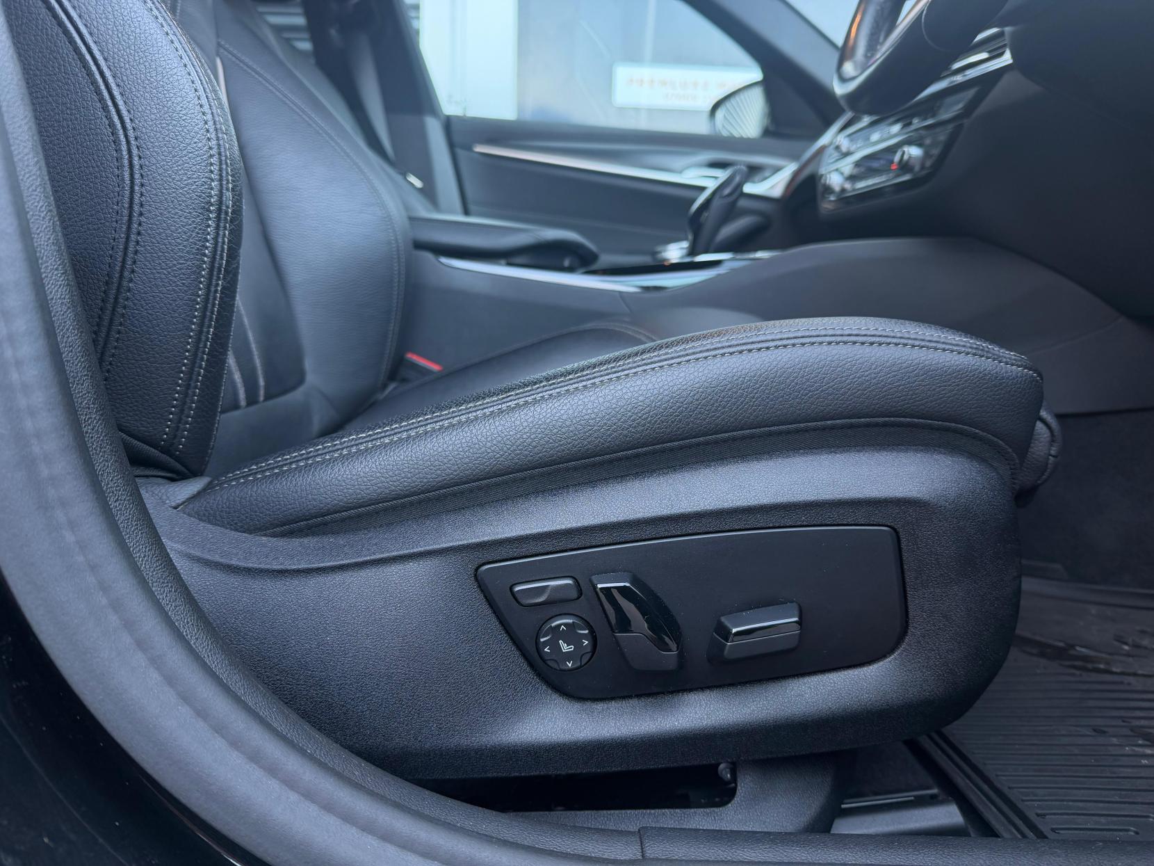 BMW 5 Series 2.0 520i MHT M Sport Saloon 4dr Petrol Hybrid Steptronic Euro 6 (s/s) (184 ps)