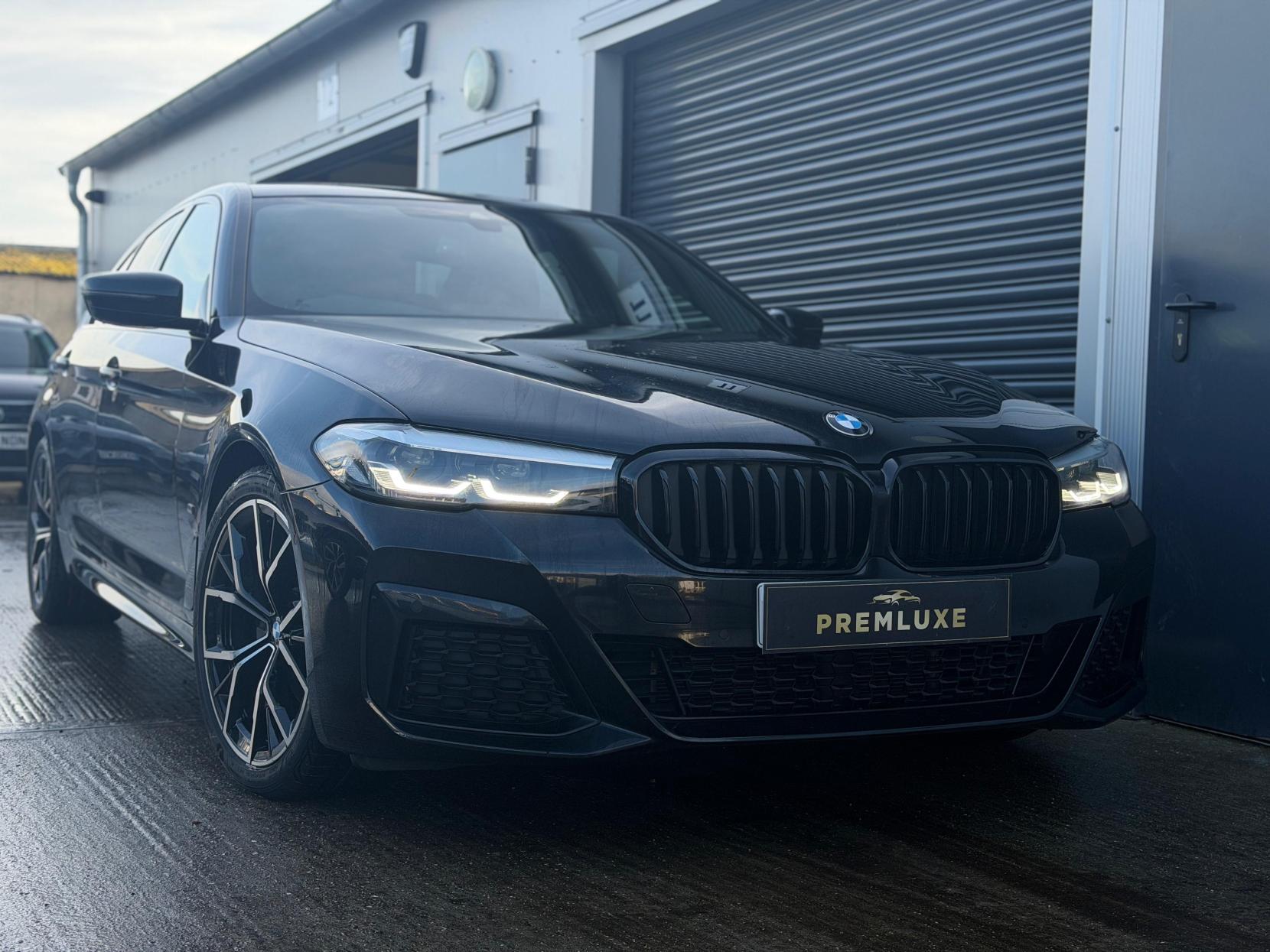 BMW 5 Series 2.0 520i MHT M Sport Saloon 4dr Petrol Hybrid Steptronic Euro 6 (s/s) (184 ps)