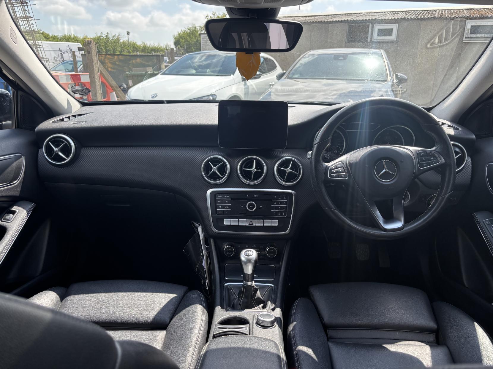 Mercedes-Benz A Class 1.5 A180d Sport Hatchback 5dr Diesel Manual Euro 6 (s/s) (109 ps)