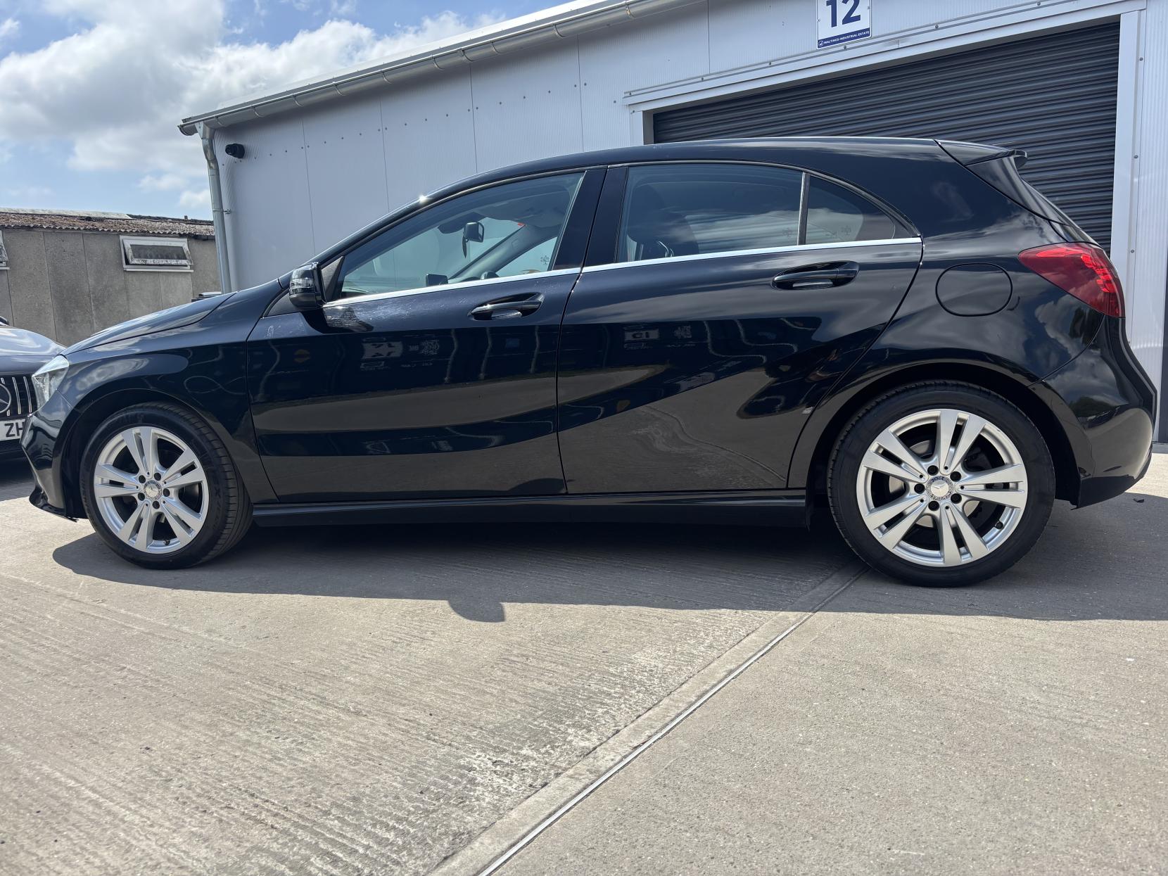 Mercedes-Benz A Class 1.5 A180d Sport Hatchback 5dr Diesel Manual Euro 6 (s/s) (109 ps)