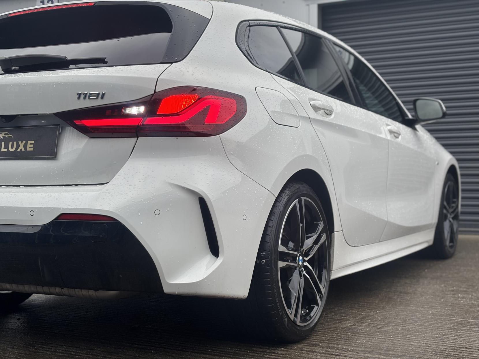 BMW 1 Series 1.5 118i M Sport (LCP) Hatchback 5dr Petrol DCT Euro 6 (s/s) (136 ps)