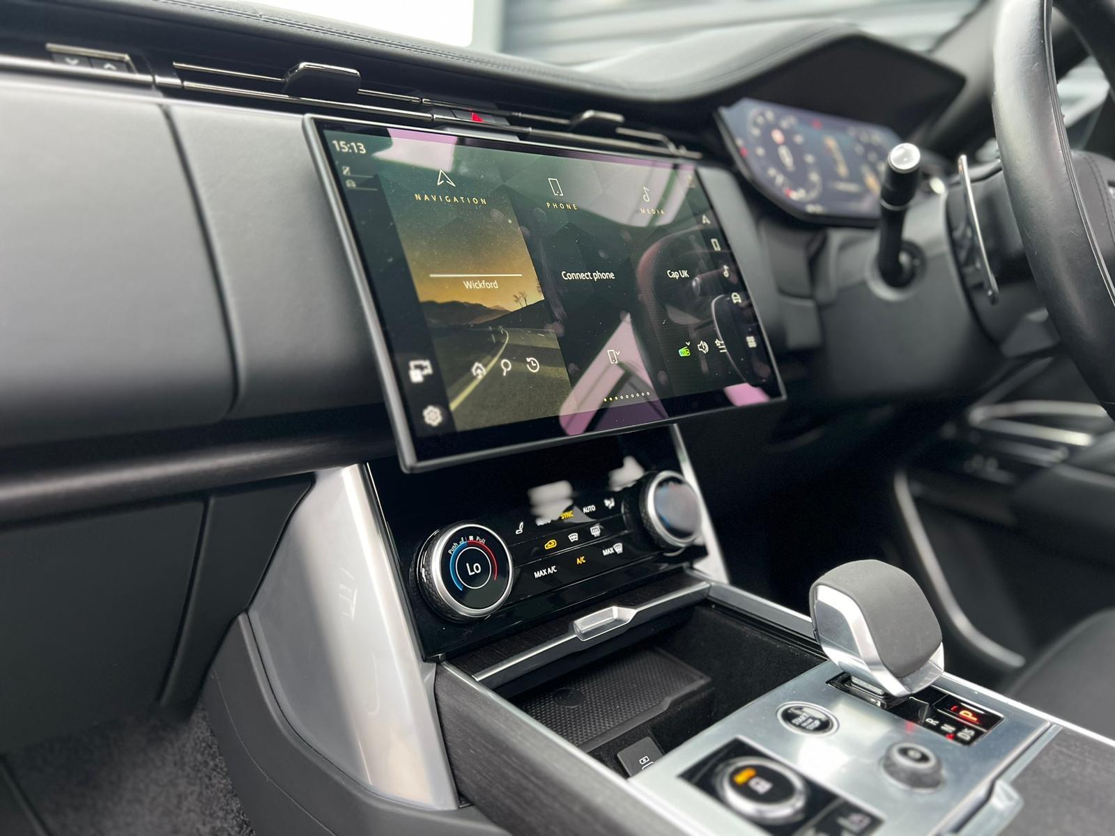 Land Rover Range Rover 3.0 P400 MHEV SE SUV 5dr Petrol Auto 4WD Euro 6 (s/s) (400 ps)