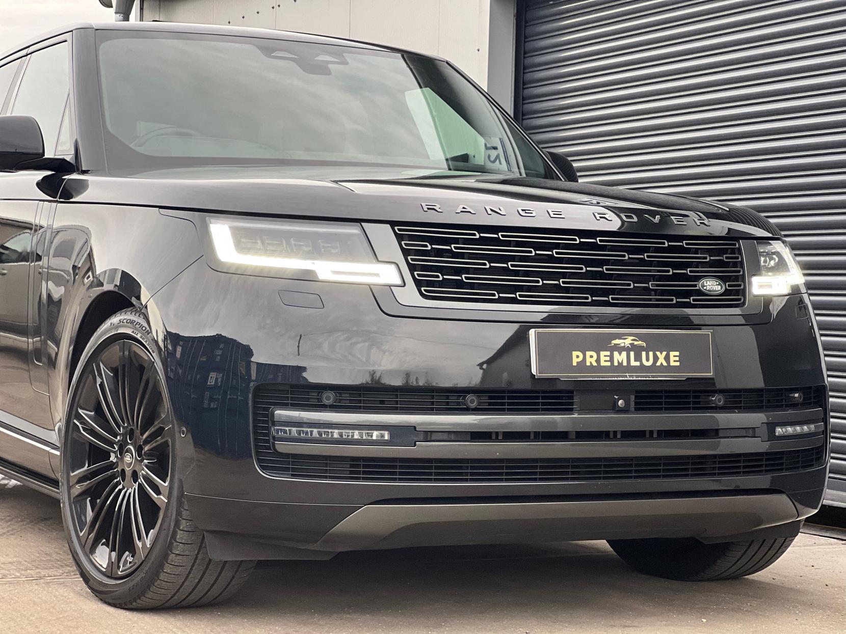 Land Rover Range Rover 3.0 P400 MHEV SE SUV 5dr Petrol Auto 4WD Euro 6 (s/s) (400 ps)