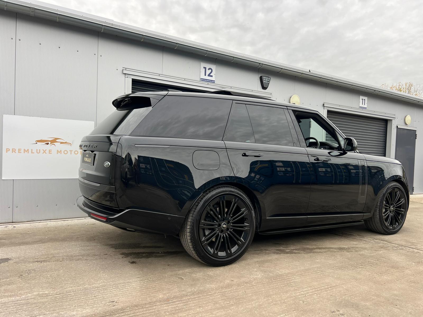 Land Rover Range Rover 3.0 P400 MHEV SE SUV 5dr Petrol Auto 4WD Euro 6 (s/s) (400 ps)