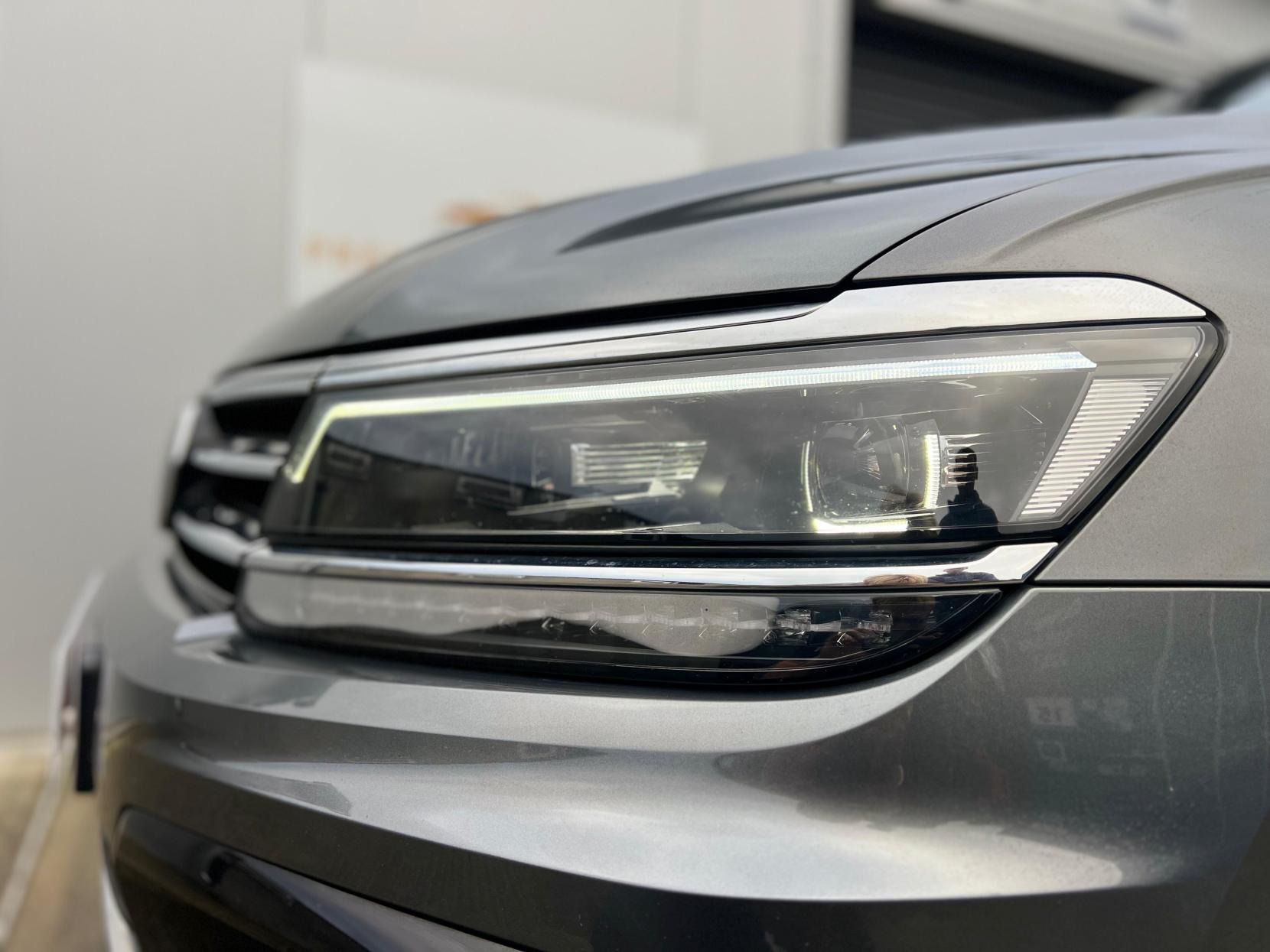 Volkswagen Tiguan 2.0 TDI R-Line SUV 5dr Diesel DSG 4Motion Euro 6 (s/s) (150 ps)