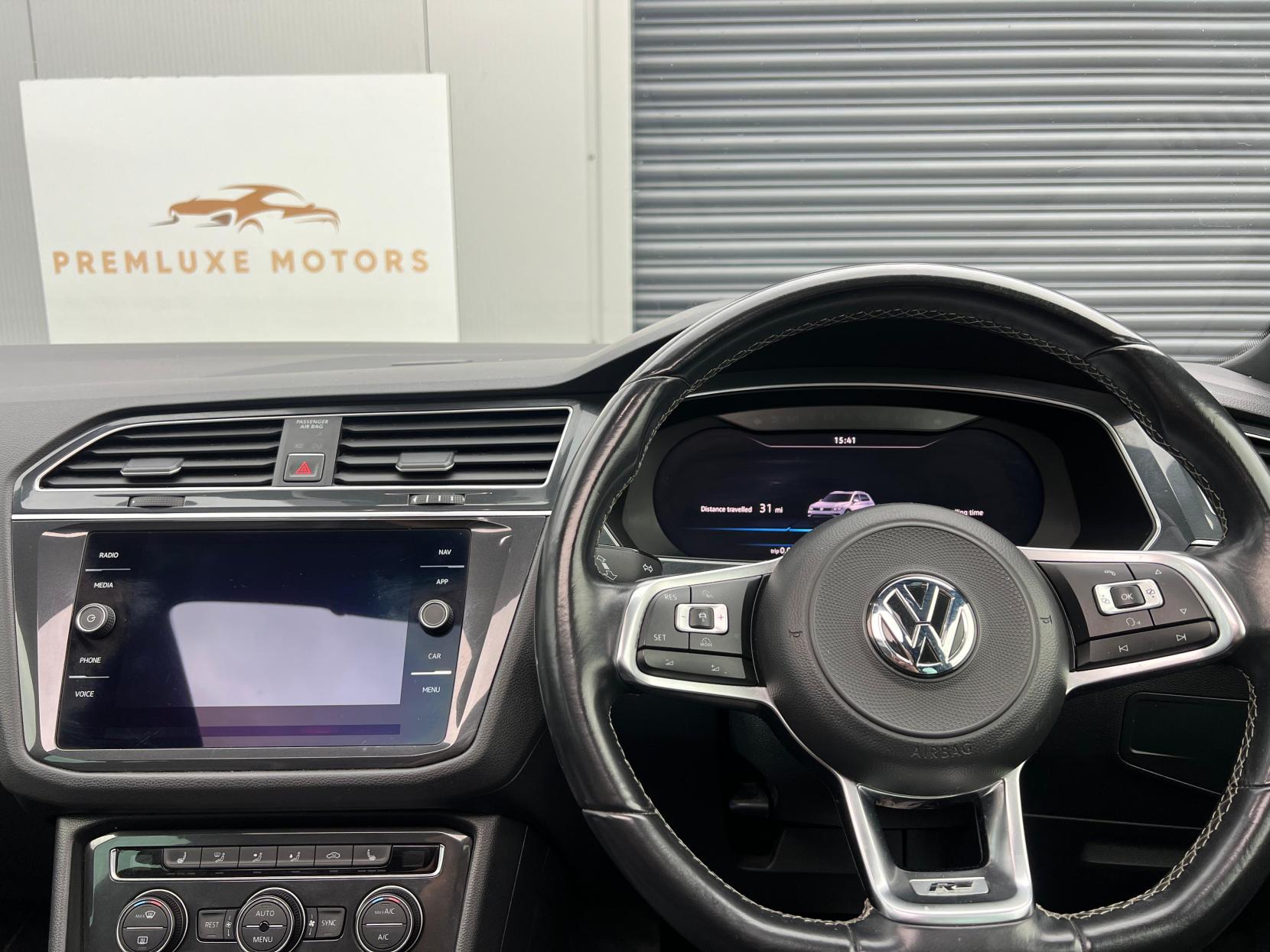 Volkswagen Tiguan 2.0 TDI R-Line SUV 5dr Diesel DSG 4Motion Euro 6 (s/s) (150 ps)
